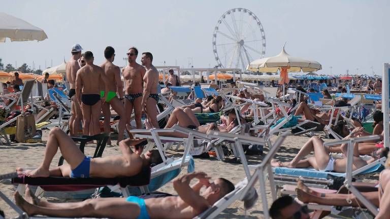 Al mare a Rimini, buona la prima: Dai che si ricomincia - Gallery Al mare a Rimini, buona la prima: Dai che si ricomincia - Gallery