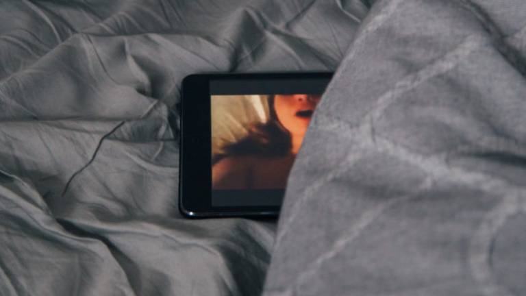 Presunto caso di “Revenge Porn” a Ravenna, lui nega: «Non è il mio membro» Presunto caso di “Revenge Porn” a Ravenna, lui nega: «Non è il mio membro»