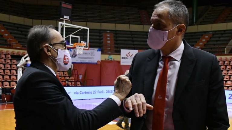 Basket A2, Stella Azzurra-Unieuro Forlì si recupera il 23 marzo a Frosinone Basket A2, Stella Azzurra-Unieuro Forlì si recupera il 23 marzo a Frosinone