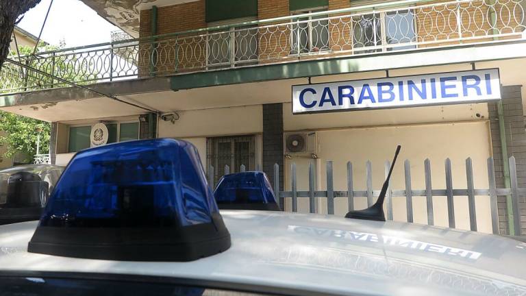 Cattolica, rapina al supermercato: arrestati due giovani Cattolica, rapina al supermercato: arrestati due giovani