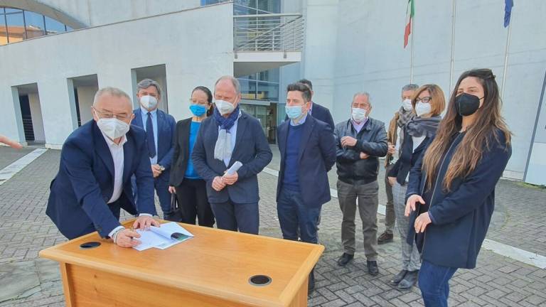 Nuova Marecchiese, firmato l'accordo fra Provincia e sindaci Nuova Marecchiese, firmato l'accordo fra Provincia e sindaci