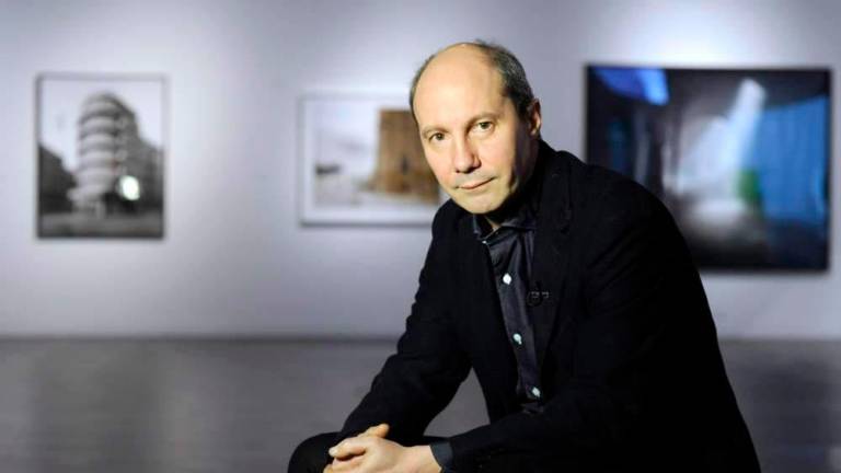Biblioterapia, a Rimini la cura di Walter Guadagnini con “C’era una volta la fotografia” Biblioterapia, a Rimini la cura di Walter Guadagnini con “C’era una volta la fotografia”