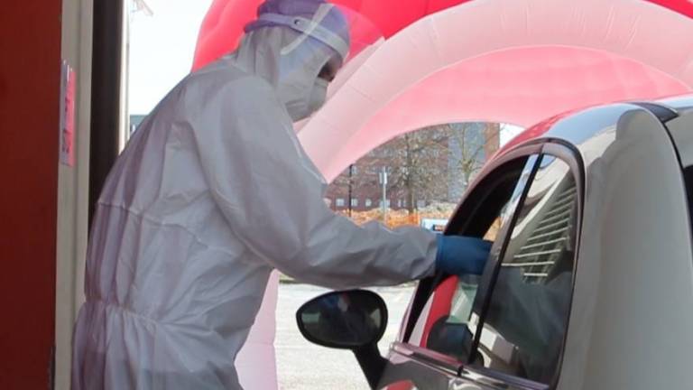 Covid. Casi attivi di nuovo su. Ricoveri stabili. 14 decessi in Romagna Covid. Casi attivi di nuovo su. Ricoveri stabili. 14 decessi in Romagna