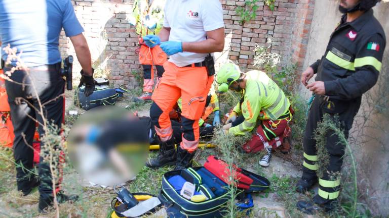 Bellaria, ragazza di 18 anni cade da 7 metri durante la passeggiata con gli amici all’ex fornace - VIDEO GALLERY Bellaria, ragazza di 18 anni cade da 7 metri durante la passeggiata con gli amici all’ex fornace - VIDEO GALLERY