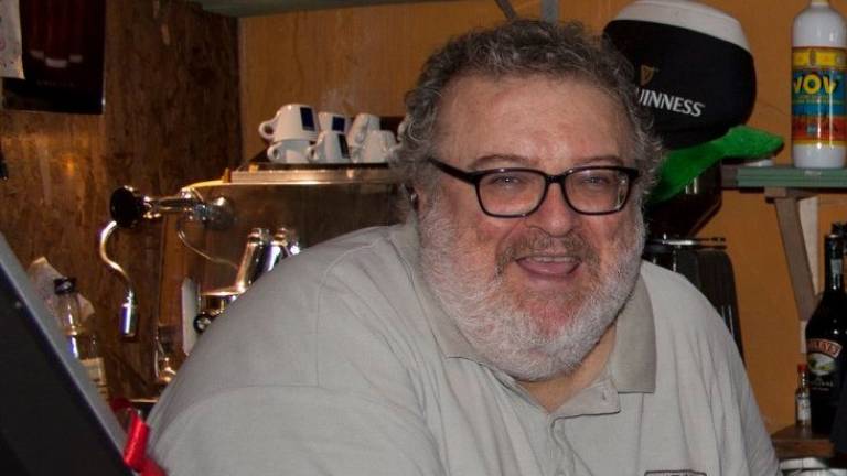 Ravenna, Ville Unite in lutto per Lucone: Gianluca Oliva del Primary Irish pub morto all'improvviso a 56 anni Ravenna, Ville Unite in lutto per Lucone: Gianluca Oliva del Primary Irish pub morto all'improvviso a 56 anni