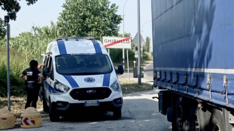 Ravenna, niente cronotachigrafo per 3 volte in un mese: maxi-multa a camionista Ravenna, niente cronotachigrafo per 3 volte in un mese: maxi-multa a camionista