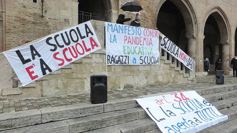 Chiusura scuole: il Tar sospende l'ordinanza dell'Emilia Romagna Chiusura scuole: il Tar sospende l'ordinanza dell'Emilia Romagna