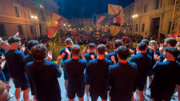 A Ravenna si è riaccesa la passione per il calcio VIDEO GALLERY A Ravenna si è riaccesa la passione per il calcio VIDEO GALLERY