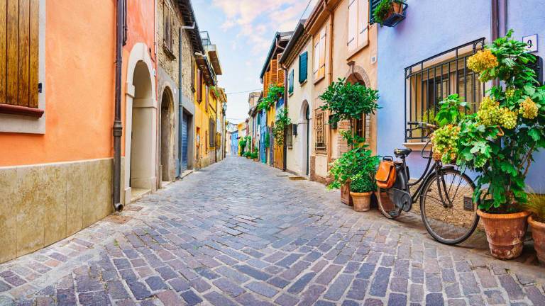 Il Times loda Rimini, dal Borgo San Giuliano alla Domus del chirurgo Il Times loda Rimini, dal Borgo San Giuliano alla Domus del chirurgo