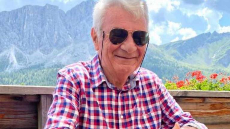 Muore dopo caduta in piazza, indagine per omicidio colposo Muore dopo caduta in piazza, indagine per omicidio colposo