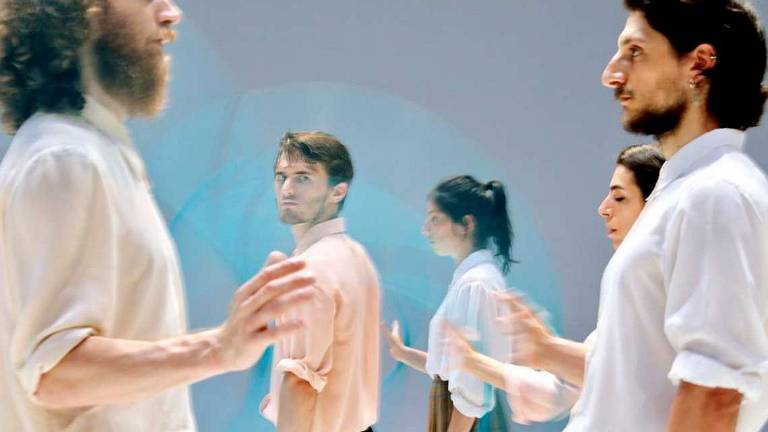Danza contemporanea, E' Bal in partenza Danza contemporanea, E' Bal in partenza
