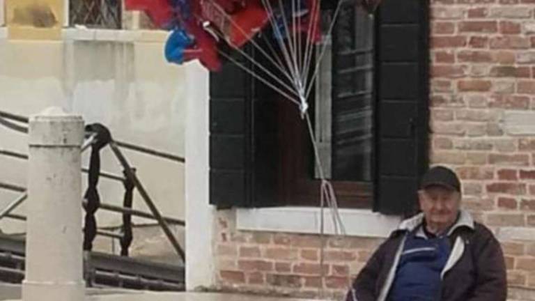 Rimini. E' morto Enrico Castri, L'uomo dei palloncini Rimini. E' morto Enrico Castri, L'uomo dei palloncini