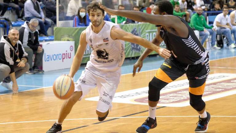 Basket B, Faenza ha il problema delle false partenze Basket B, Faenza ha il problema delle false partenze