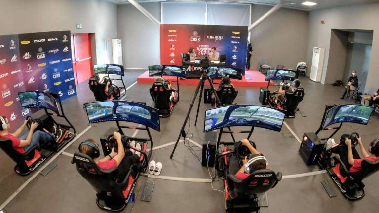 Imola, i team universitari si sfidano sulle moto elettriche Imola, i team universitari si sfidano sulle moto elettriche