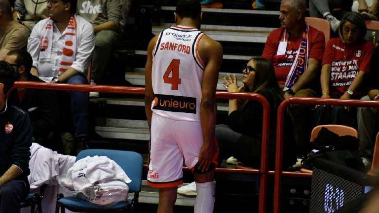 Basket A2 play-off, Stasera Unieuro per il bis anche senza Sanford Basket A2 play-off, Stasera Unieuro per il bis anche senza Sanford