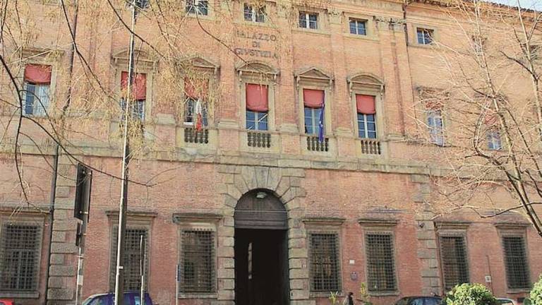 Cesena, inferno matrimoniale: condannato a 7 anni per violenze Cesena, inferno matrimoniale: condannato a 7 anni per violenze