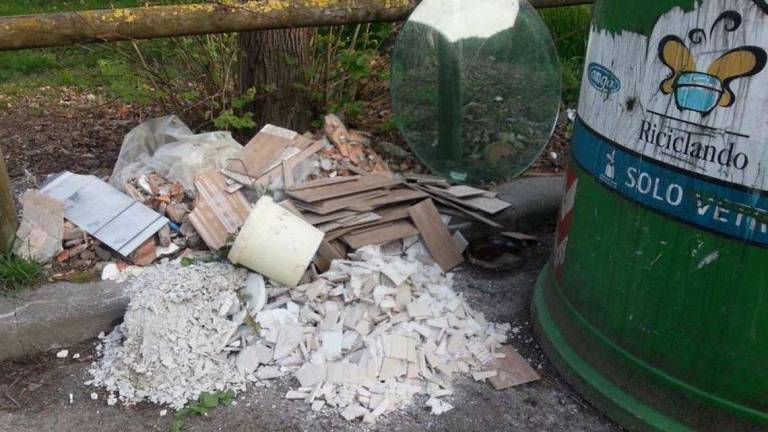 Aumentano i rifiuti speciali: la sfida è diminuirne la quantità Aumentano i rifiuti speciali: la sfida è diminuirne la quantità