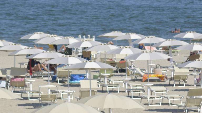 Ravenna, parcheggio nei lidi: prezzi e orari, forfait giornaliero a 10 euro Ravenna, parcheggio nei lidi: prezzi e orari, forfait giornaliero a 10 euro