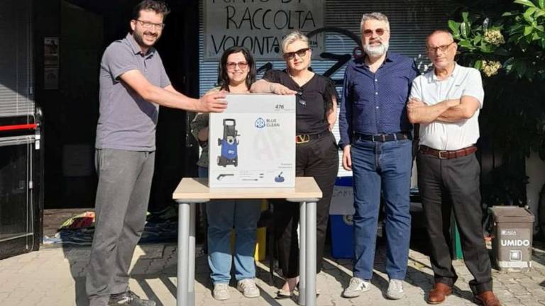 Forlì, idropulitrice per il quartiere San Benedetto alluvionato Forlì, idropulitrice per il quartiere San Benedetto alluvionato