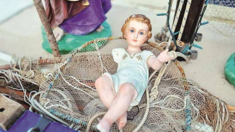 Viserba, vandali spaccano un braccio a Gesù bambino Viserba, vandali spaccano un braccio a Gesù bambino