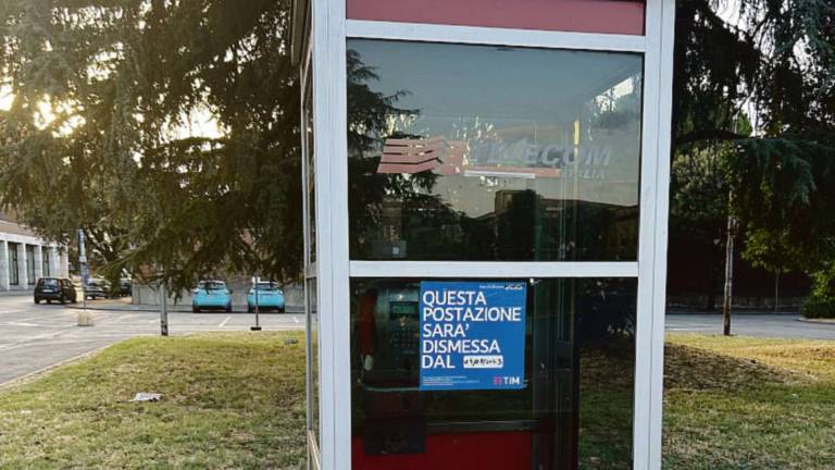 Addio alle 66 cabine telefoniche di Forlì Addio alle 66 cabine telefoniche di Forlì