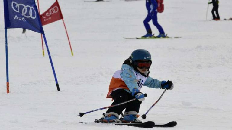 Voglia di sciare: tutti pieni i pullman degli Sci club romagnoli per le Alpi Voglia di sciare: tutti pieni i pullman degli Sci club romagnoli per le Alpi
