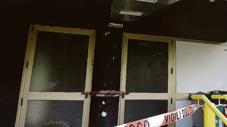Riccione, Yellow dopo l'incendio rinascerà per i giovani Riccione, Yellow dopo l'incendio rinascerà per i giovani