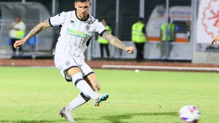 Calcio C, Cesena: tracce di vero Corazza in attesa di rinforzi Calcio C, Cesena: tracce di vero Corazza in attesa di rinforzi