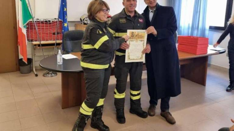 Forlì. Vigili del fuoco, consegnate le benemerenze Forlì. Vigili del fuoco, consegnate le benemerenze