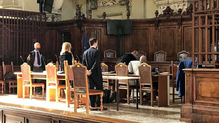 Morti sospette, ipotesi maxi appello per l'ex infermiera di Lugo Morti sospette, ipotesi maxi appello per l'ex infermiera di Lugo