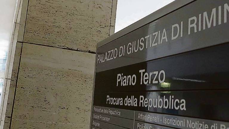 Educatore arrestato per violenza su una 14enne. Comunione e Liberazione: Dispiacere e costernazione: lo abbiamo sospeso Educatore arrestato per violenza su una 14enne. Comunione e Liberazione: Dispiacere e costernazione: lo abbiamo sospeso