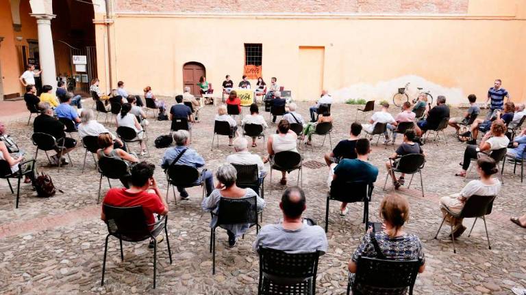 Calcio C, Libera all'attacco di De Sarlo, patron dell'Imolese Calcio C, Libera all'attacco di De Sarlo, patron dell'Imolese
