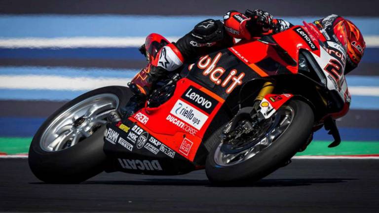Superbike, Rinaldi vuole chiudere in bellezza Superbike, Rinaldi vuole chiudere in bellezza