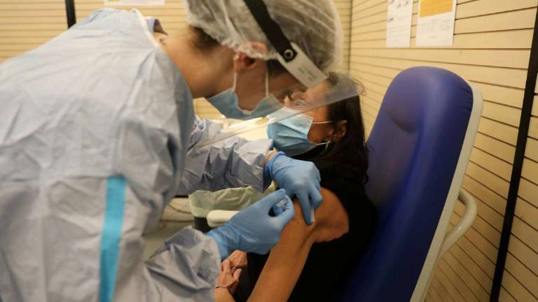 Boom di vaccini a Riccione: dosi esaurite e proteste Boom di vaccini a Riccione: dosi esaurite e proteste
