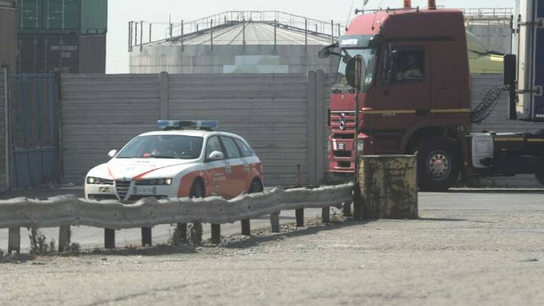 Camionista morto schiacciato al porto, assolta la Cofari Camionista morto schiacciato al porto, assolta la Cofari