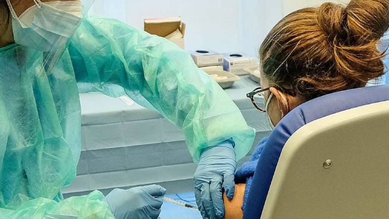 Ravenna, medico no mask non si vaccina. Sospeso, attacca Ordine e Ausl Ravenna, medico no mask non si vaccina. Sospeso, attacca Ordine e Ausl