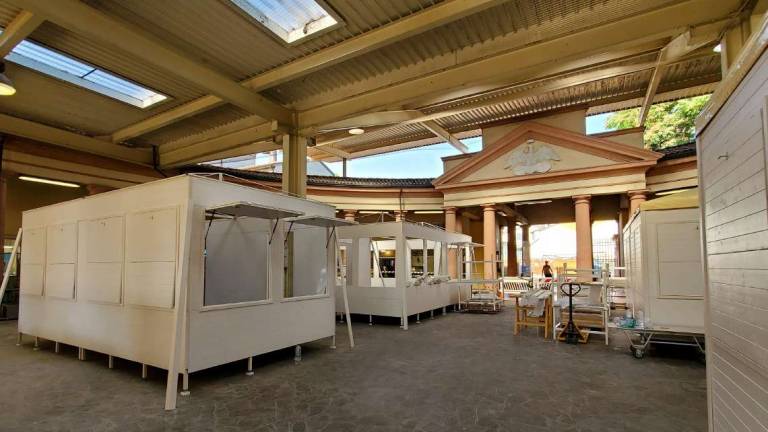 Forlì. Mercato coperto, pronti i nuovi box Forlì. Mercato coperto, pronti i nuovi box