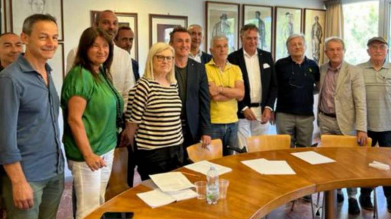 Cesenatico, firmato protocollo per portale del lavoro stagionale Cesenatico, firmato protocollo per portale del lavoro stagionale
