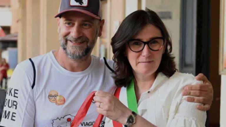 Un viaggio da sclero, Michele Agostinetto fa tappa a Forlì Un viaggio da sclero, Michele Agostinetto fa tappa a Forlì