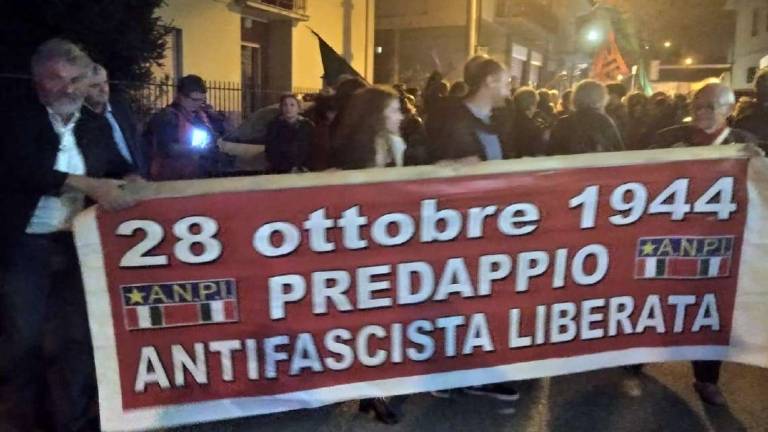 Forlì. Oggi pullman da tutta Italia per la Liberazione di Predappio Forlì. Oggi pullman da tutta Italia per la Liberazione di Predappio