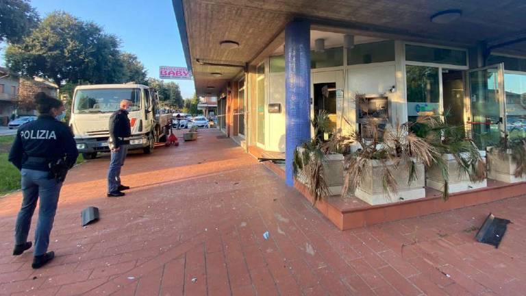 Cesena: bancomat espoloso, bottino 15.000 euro Cesena: bancomat espoloso, bottino 15.000 euro