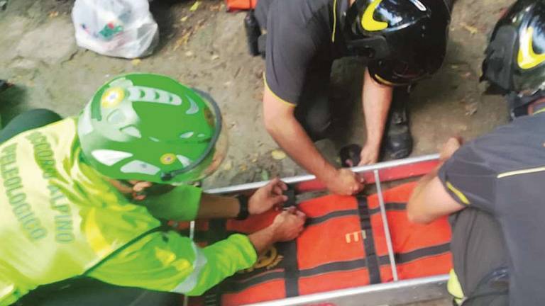 Cade alle cascate di Alfero, soccorsa in un punto impervio Cade alle cascate di Alfero, soccorsa in un punto impervio