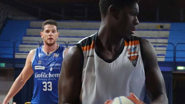 Basket B, ai Tigers dai due volti per ora bastano 15 minuti Basket B, ai Tigers dai due volti per ora bastano 15 minuti