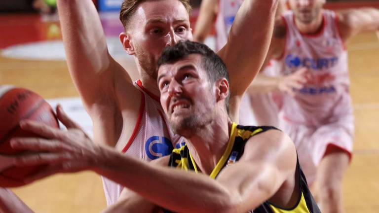 Basket B, Andrea Costa: derby vinto di peso ed esperienza Basket B, Andrea Costa: derby vinto di peso ed esperienza