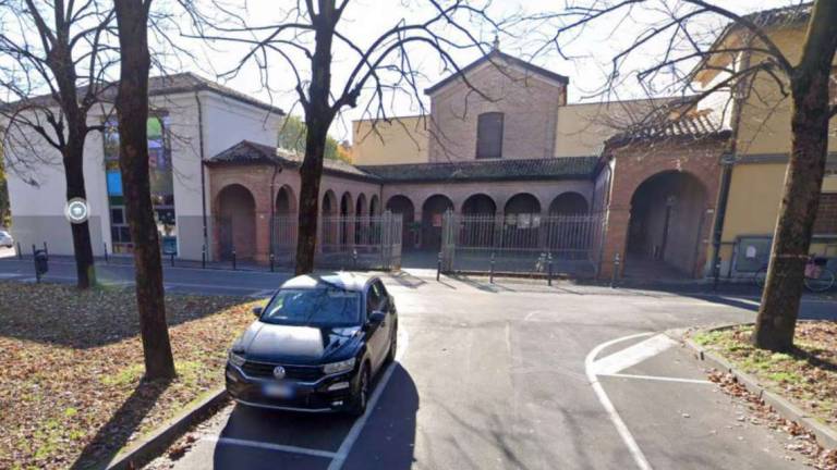 Castel Bolognese, al cimitero offrono un aiuto e una parola gentile: ecco i nuovi addetti sociali Castel Bolognese, al cimitero offrono un aiuto e una parola gentile: ecco i nuovi addetti sociali