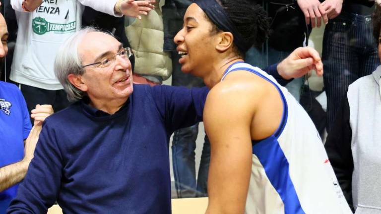 Basket donne, tutti Fermi dopo la salvezza: è a rischio la A1 della E-Work? Basket donne, tutti Fermi dopo la salvezza: è a rischio la A1 della E-Work?