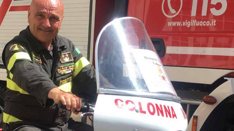 Forlì. Giuseppe Loberto dopo 38 anni saluta i Vigili del Fuoco Forlì. Giuseppe Loberto dopo 38 anni saluta i Vigili del Fuoco