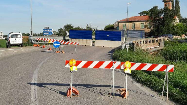 Alfonsine, fine lavori al ponte di Taglio Corelli per l'estate Alfonsine, fine lavori al ponte di Taglio Corelli per l'estate