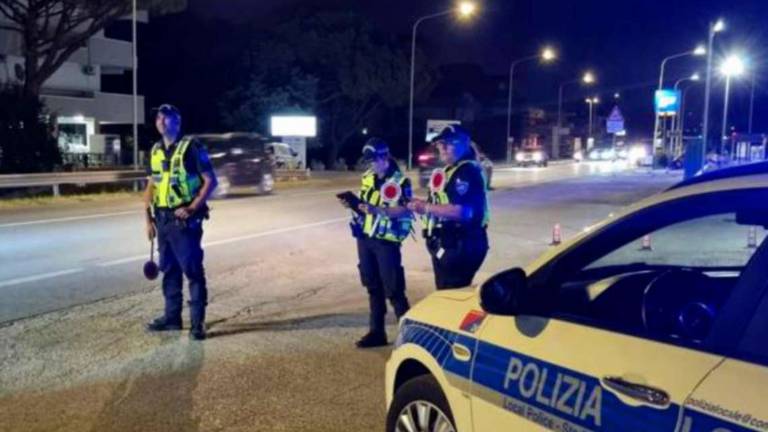 Ravenna, deruba disabile appena investito. Arrestato 35enne. Ravenna, deruba disabile appena investito. Arrestato 35enne.