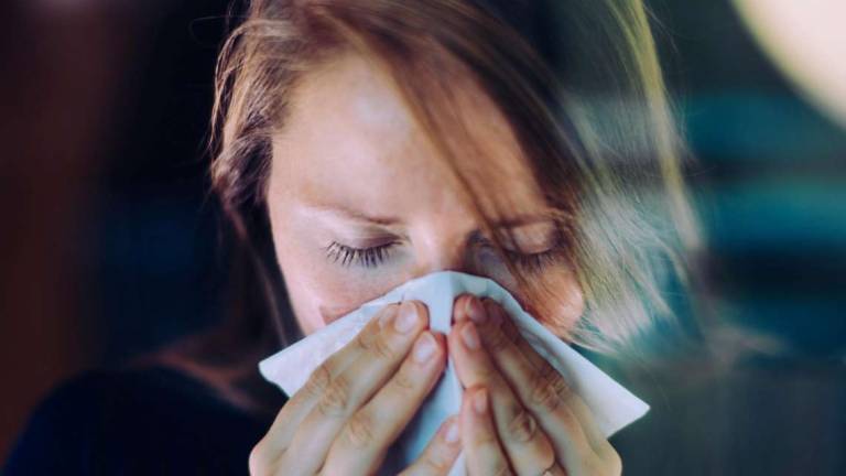 Quella piccola piega sul naso tipica di chi soffre di allergie Quella piccola piega sul naso tipica di chi soffre di allergie